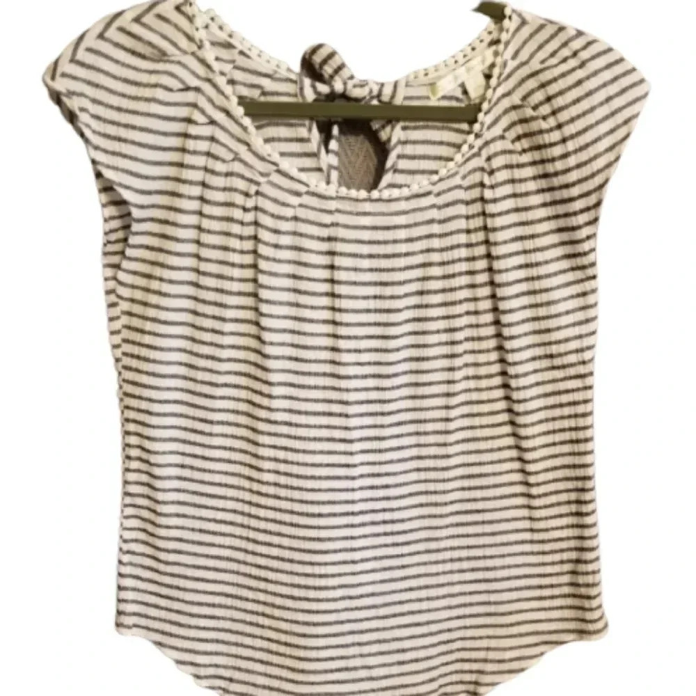 LC Lauren Conrad Grey Striped Blouse